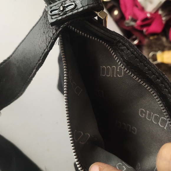 Gucci black gg canvas vintage messenger flat crossbody bag - Picture 5 of 9